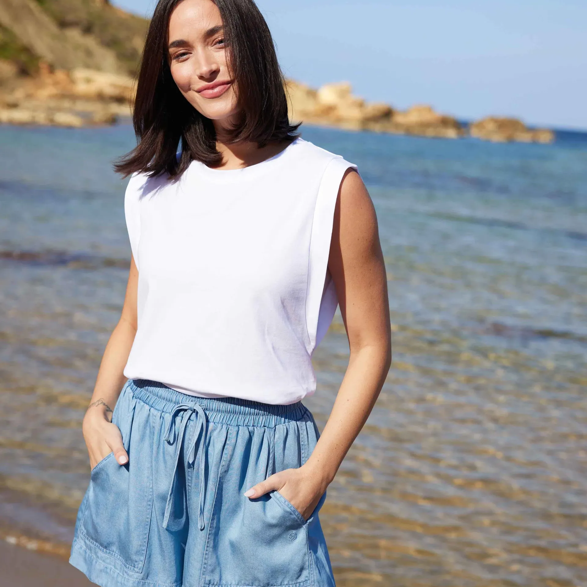 april-women39s-vest-in-optic-w-uUOpMtjN-0.webp Best TOG24 April Women's Vest In | Optic White