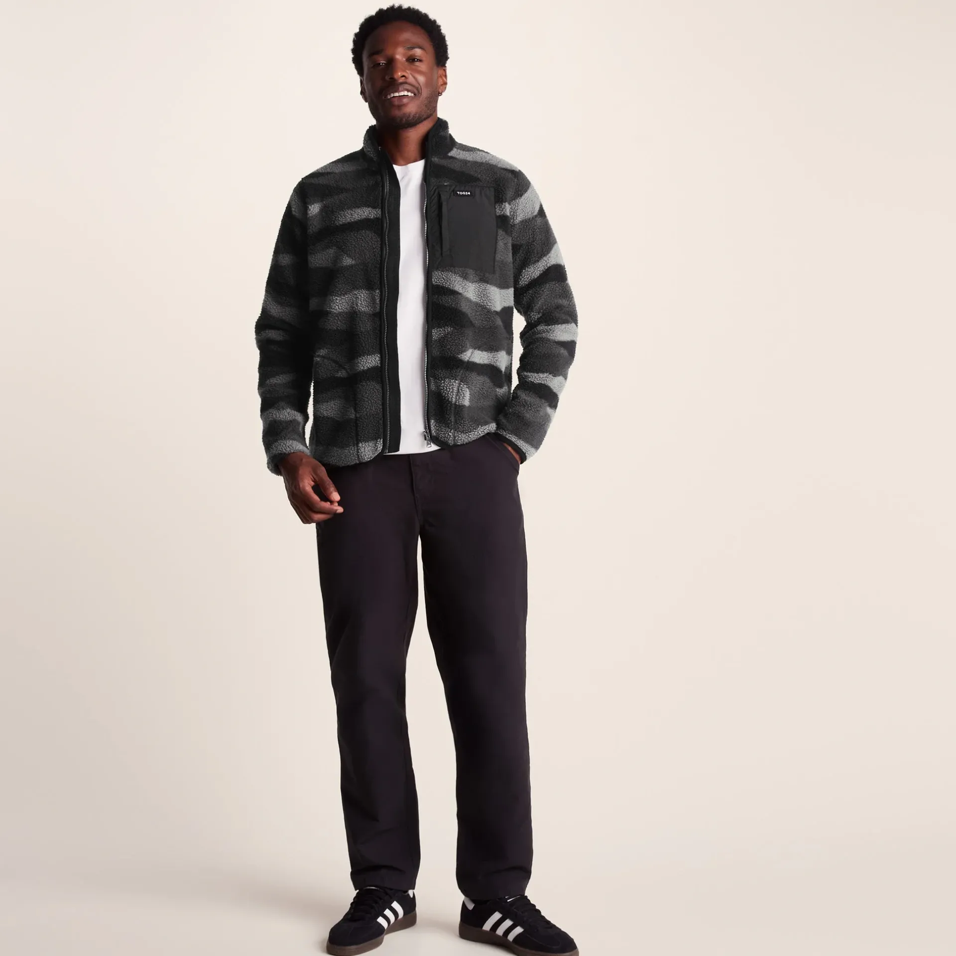 haxwell-mens-sherpa-fleece-bla-uvVgATtt-2.webp Discount TOG24 Haxwell Mens Sherpa Fleece Black Landscape Print