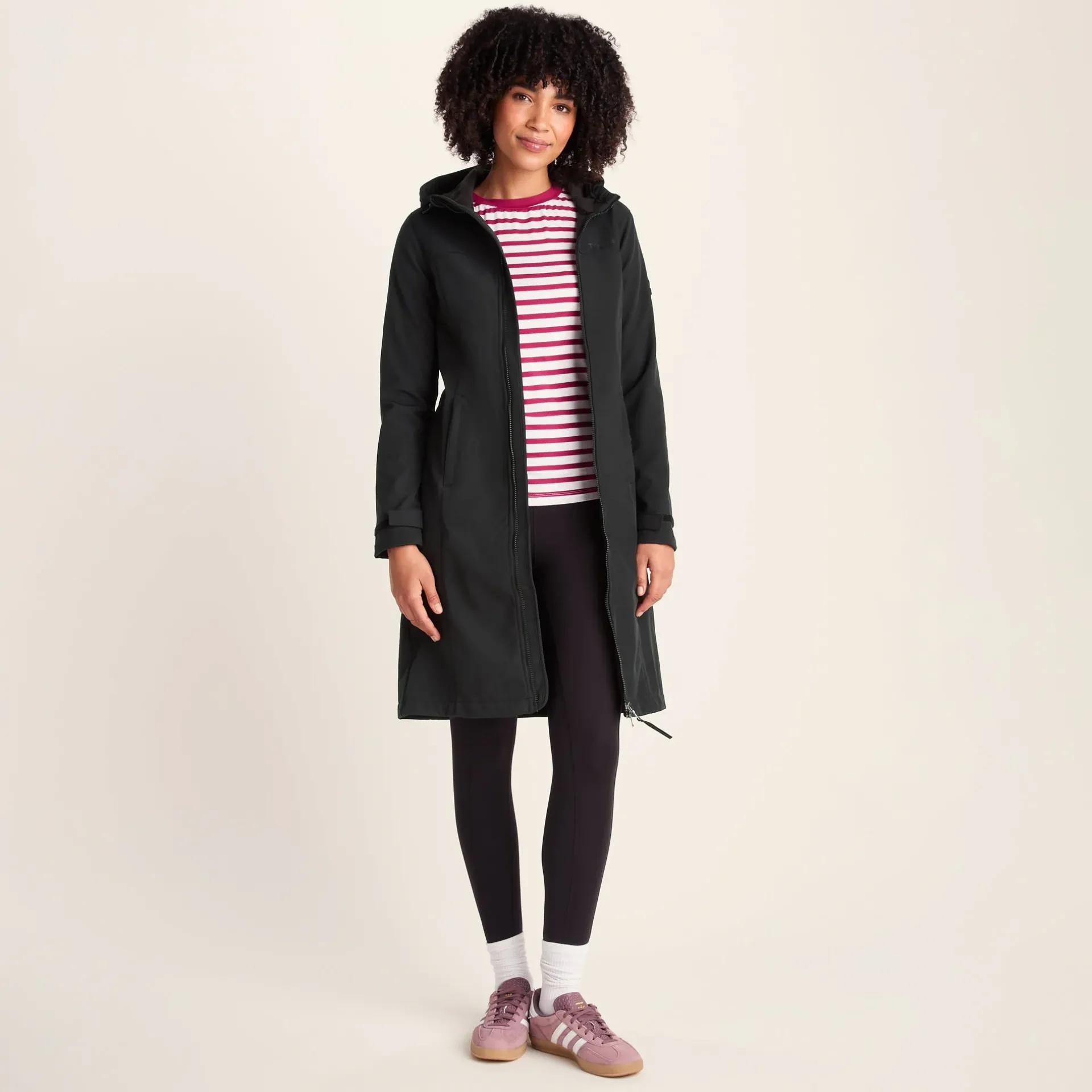 marina-womens-extra-long-softs-imAoVuNE-1.webp Outlet TOG24 Marina Womens Extra Long Softshell Jacket Black