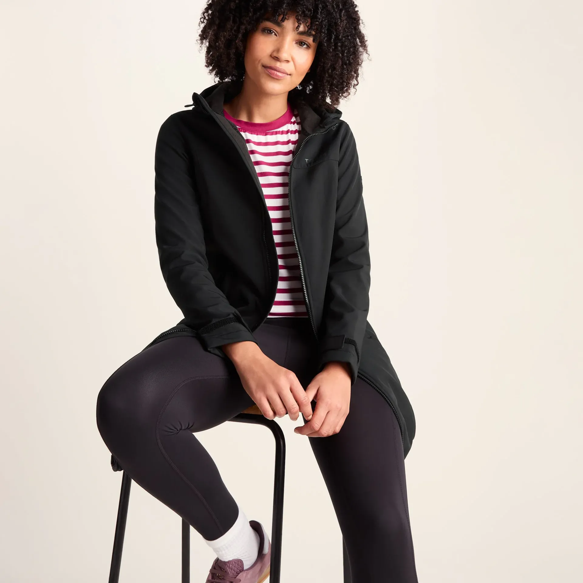 marina-womens-extra-long-softs-imAoVuNE-3.webp Outlet TOG24 Marina Womens Extra Long Softshell Jacket Black