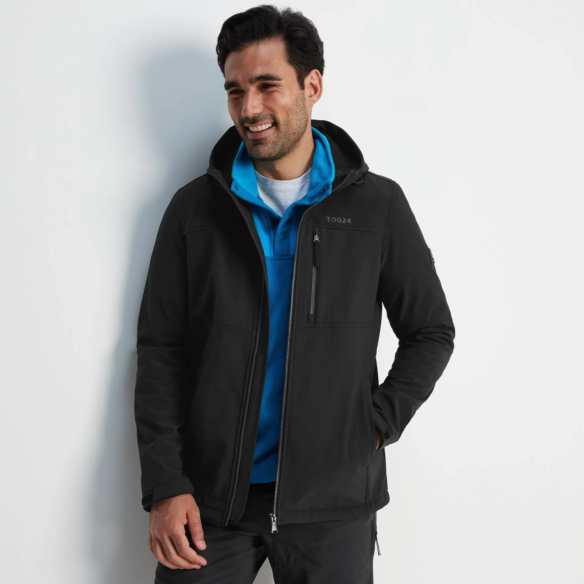 truro-mens-hooded-softshell-ja-uHitgdCV-4.webp Best TOG24 Truro Mens Hooded Softshell Jacket Black